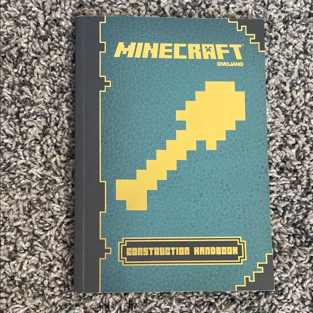 Book Minecraft Construction Handbook Scholastic paperback book gamers SEE FLAWS